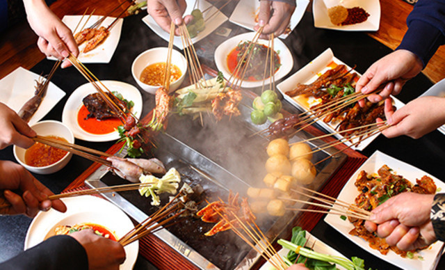 經(jīng)營(yíng)串串香加盟店，店主具備的素質(zhì)